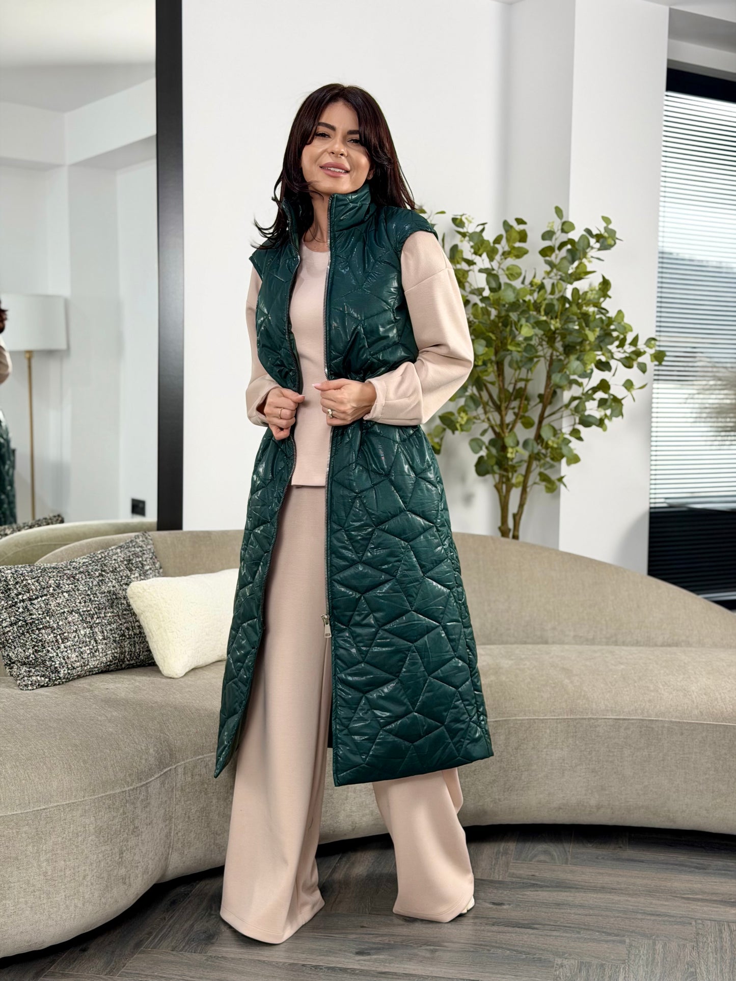 Vesta Spring -  Emerald Asymmetric Lines