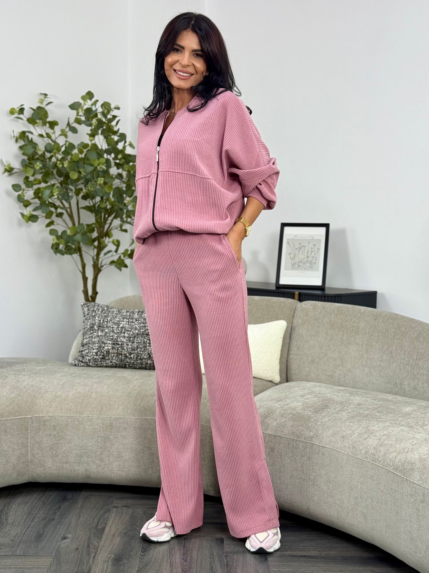 Costum Karla - Powder Pink