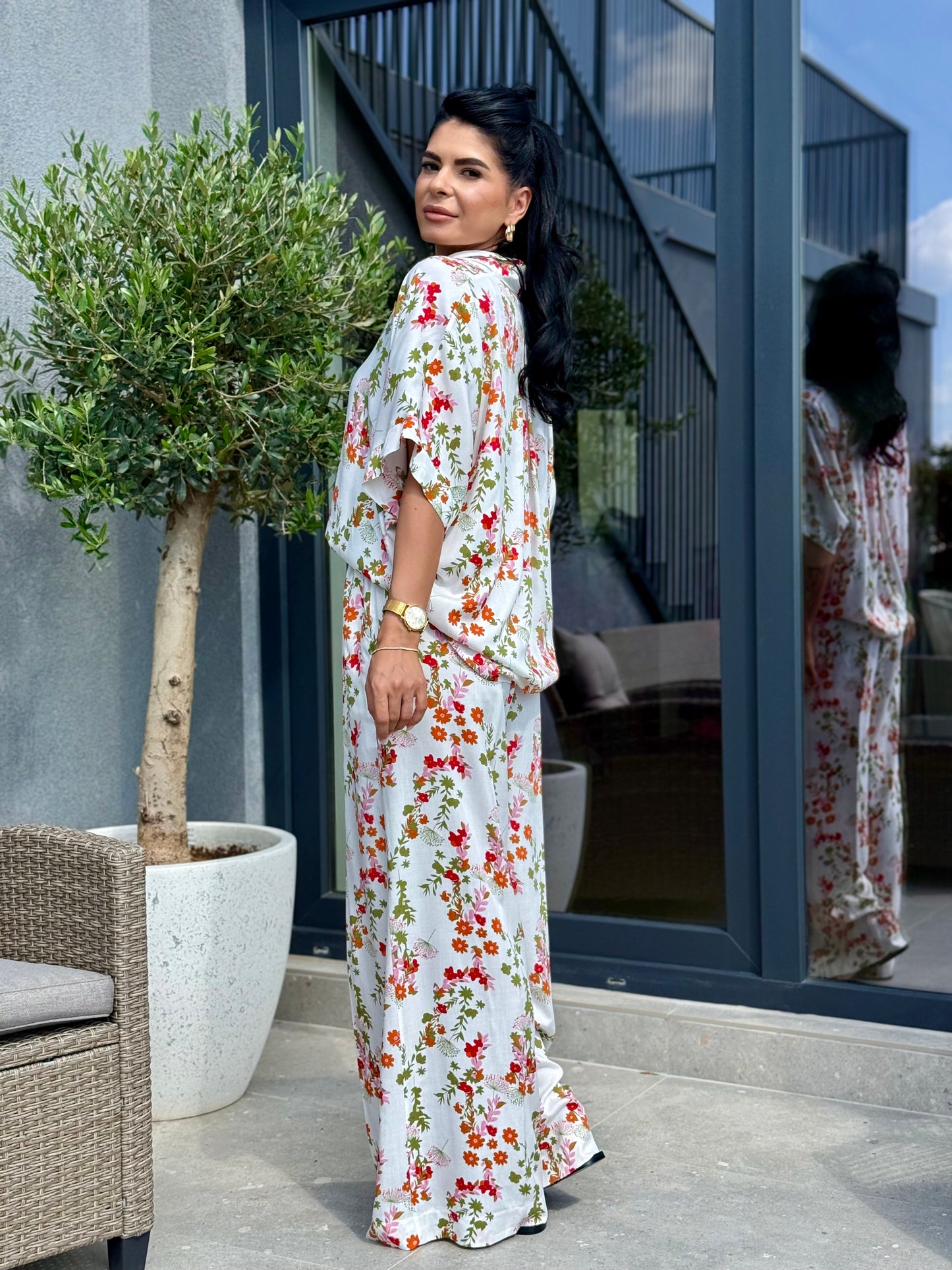 Costum Flower - White