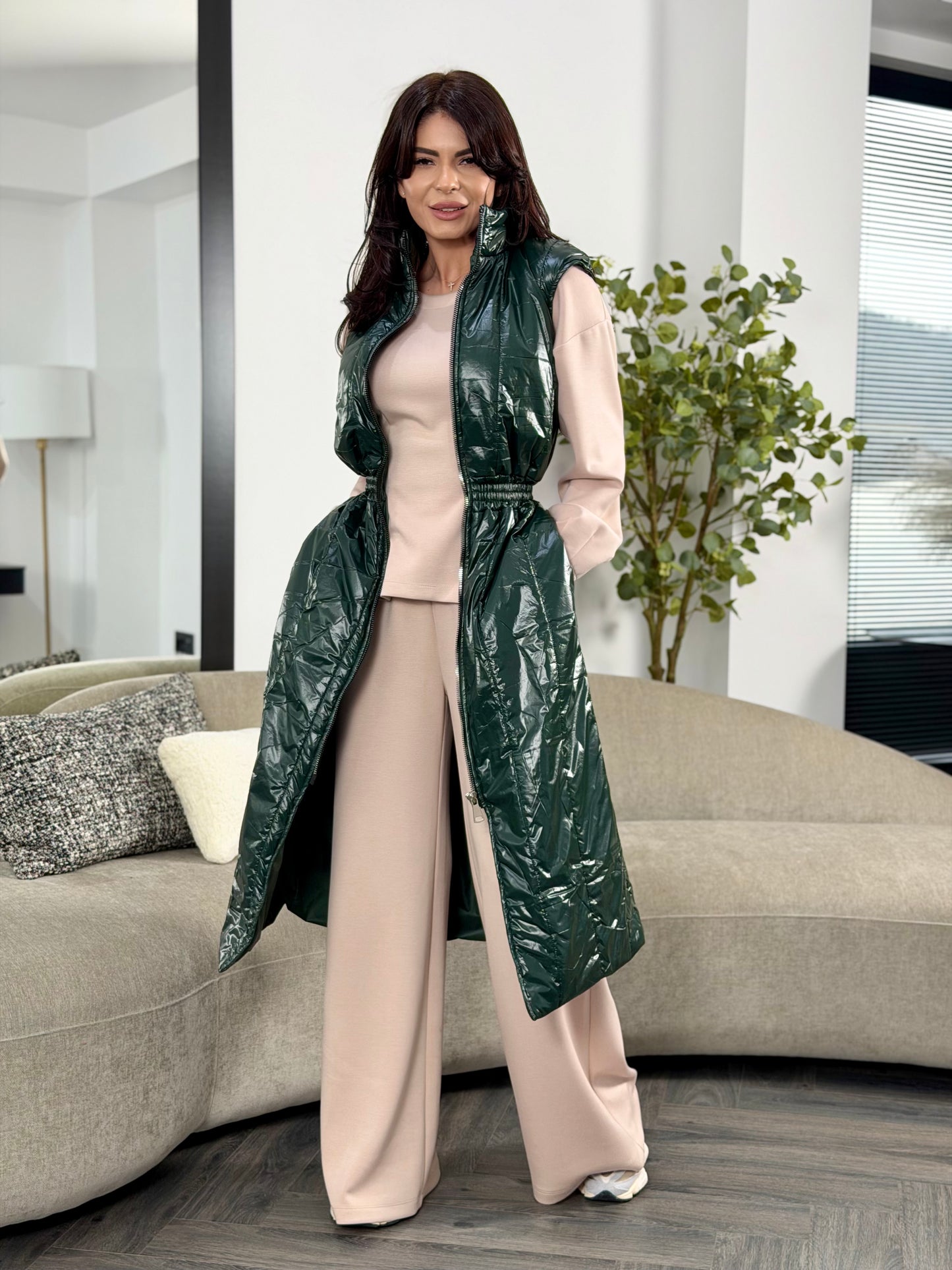 Vesta Spring -  Emerald Lines