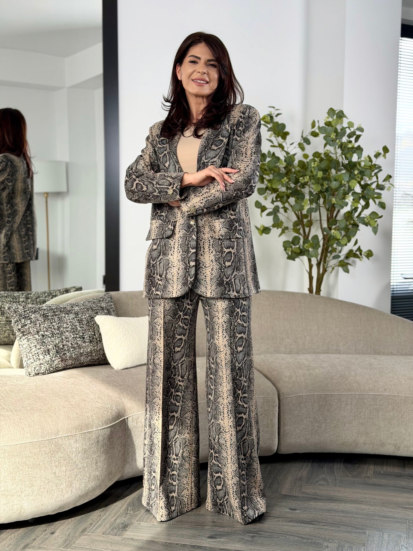 Costum Elizabeth Print - Gray Snake