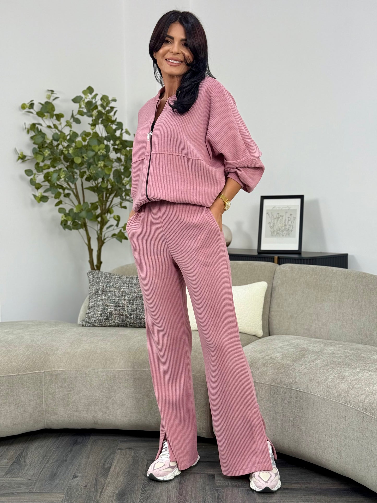 Costum Karla - Powder Pink