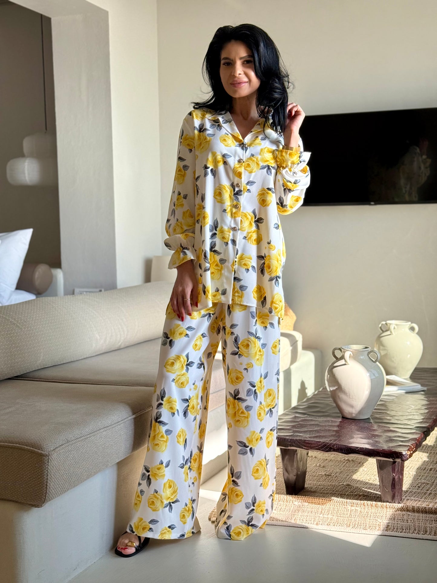 Costum Lunne - Yellow Roses
