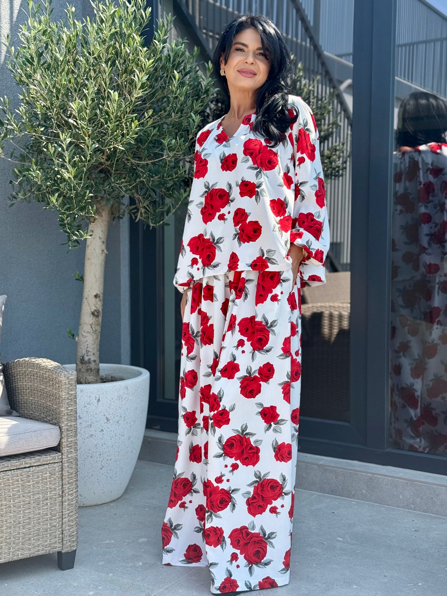 Costum Gianna - Red Roses