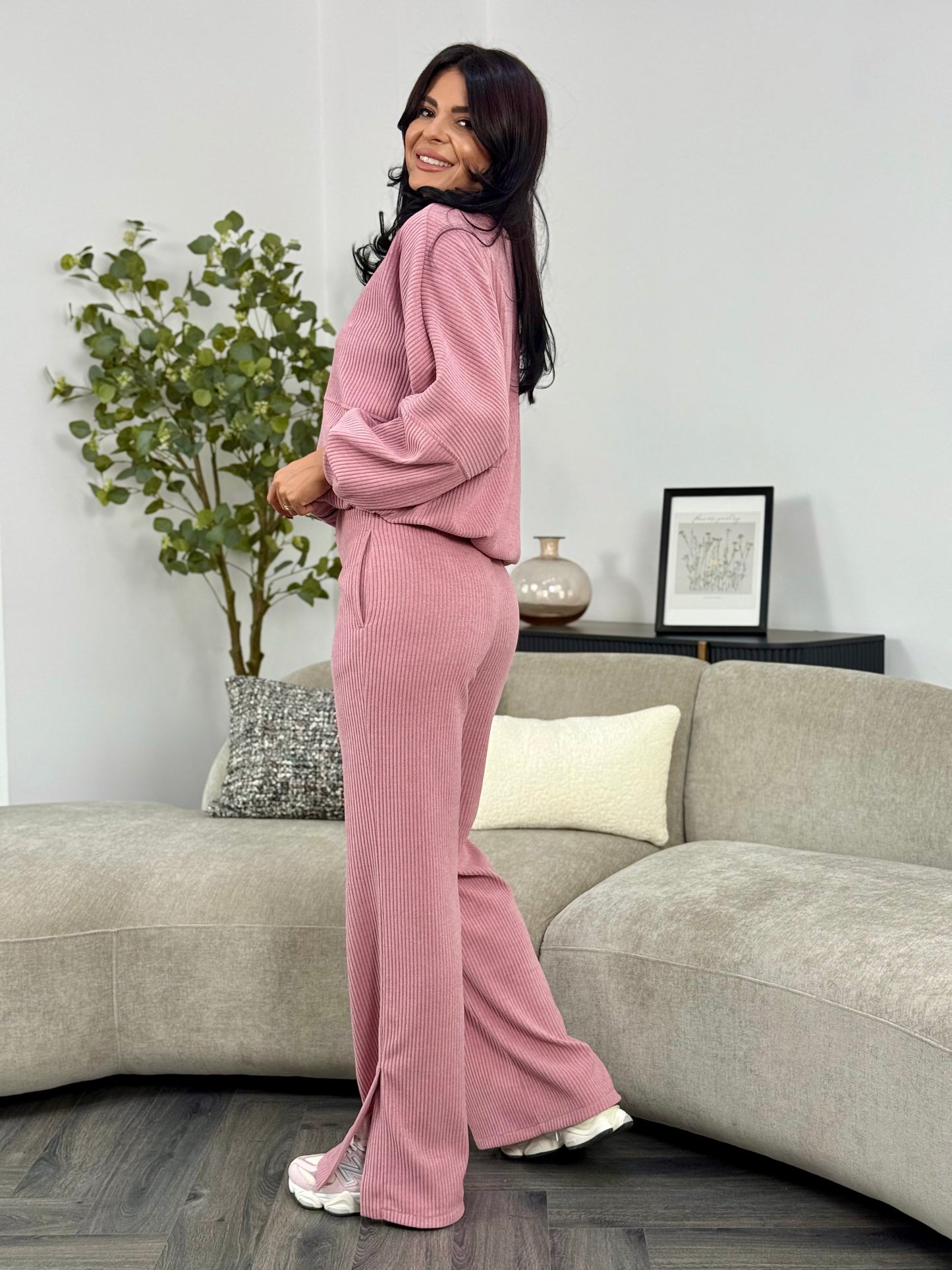 Costum Karla - Powder Pink