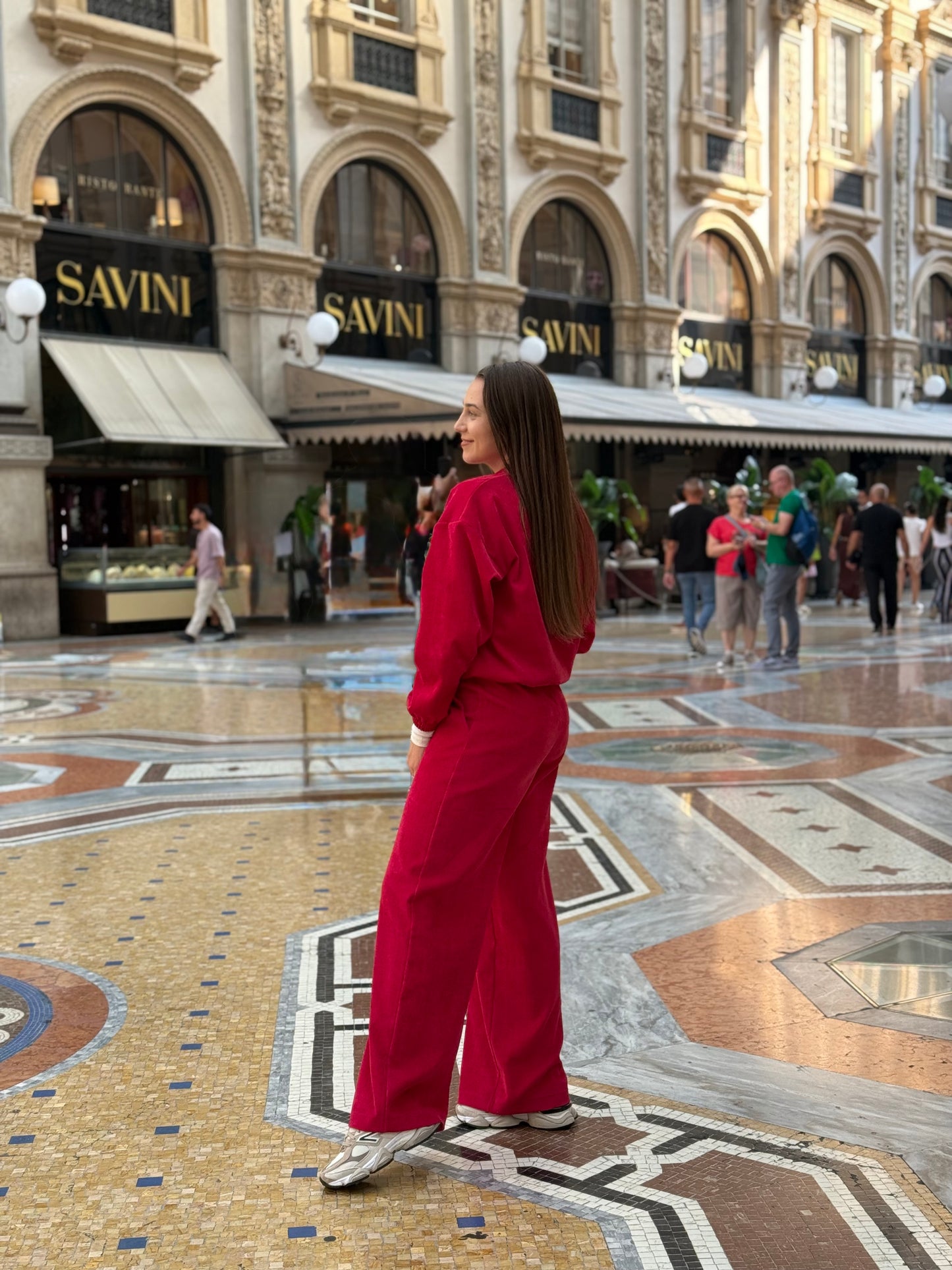 Costum Vienna - Rosu Zmeura