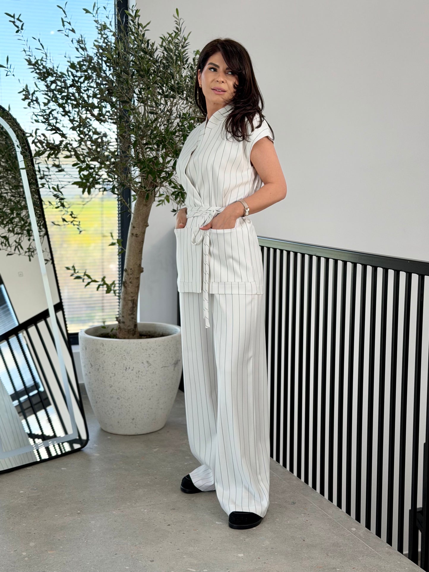Costum Glory - White Pinstripes