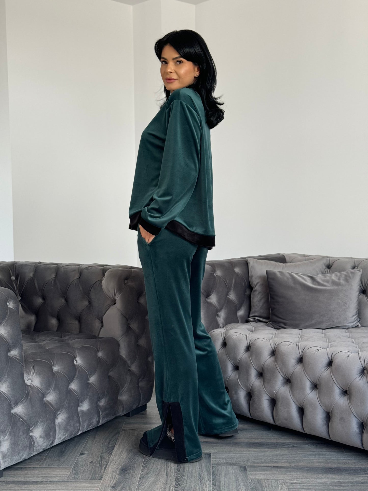 Costum Iovana - Verde Smarald