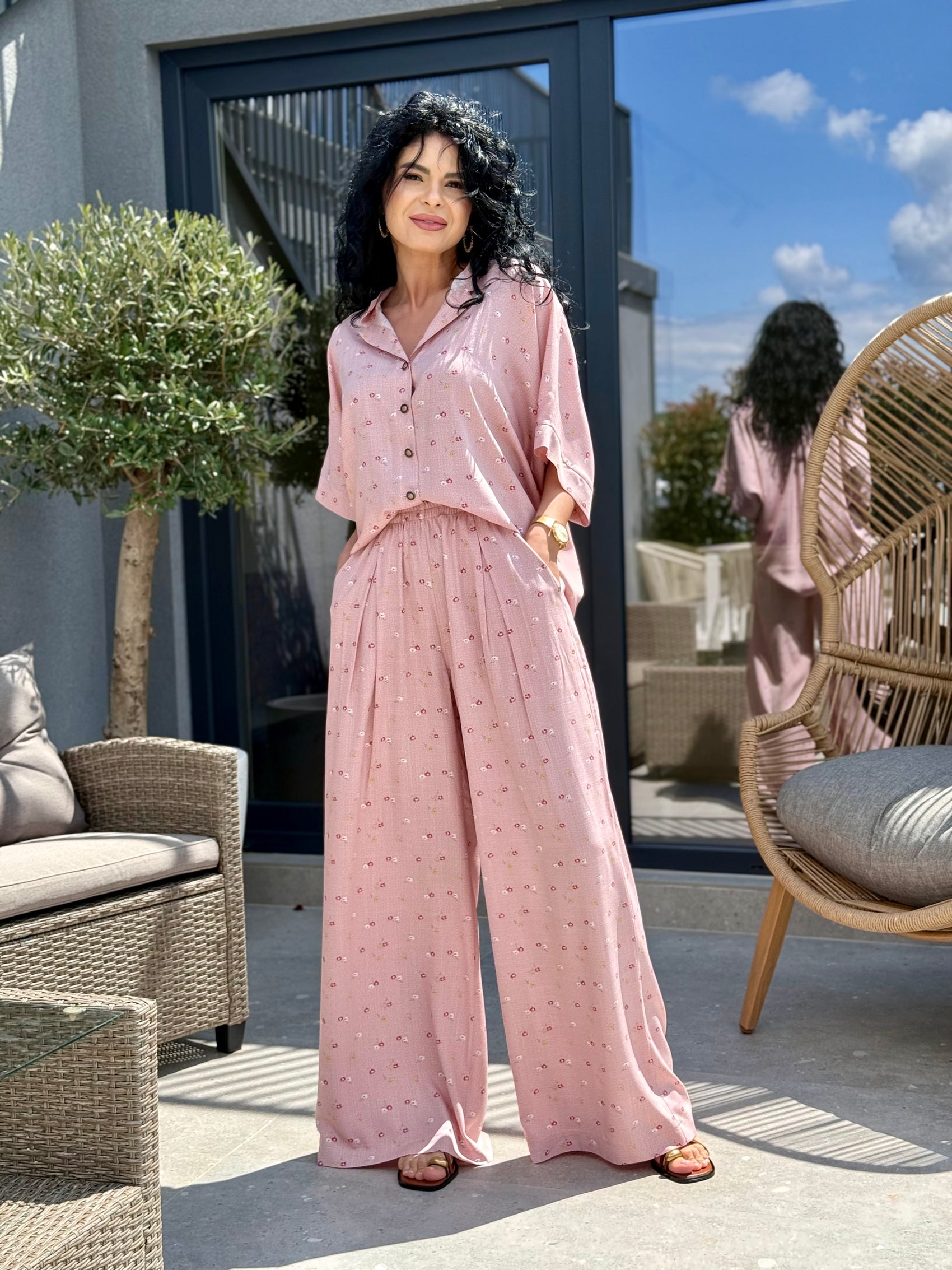 Costum Flower - Blush Floral Print