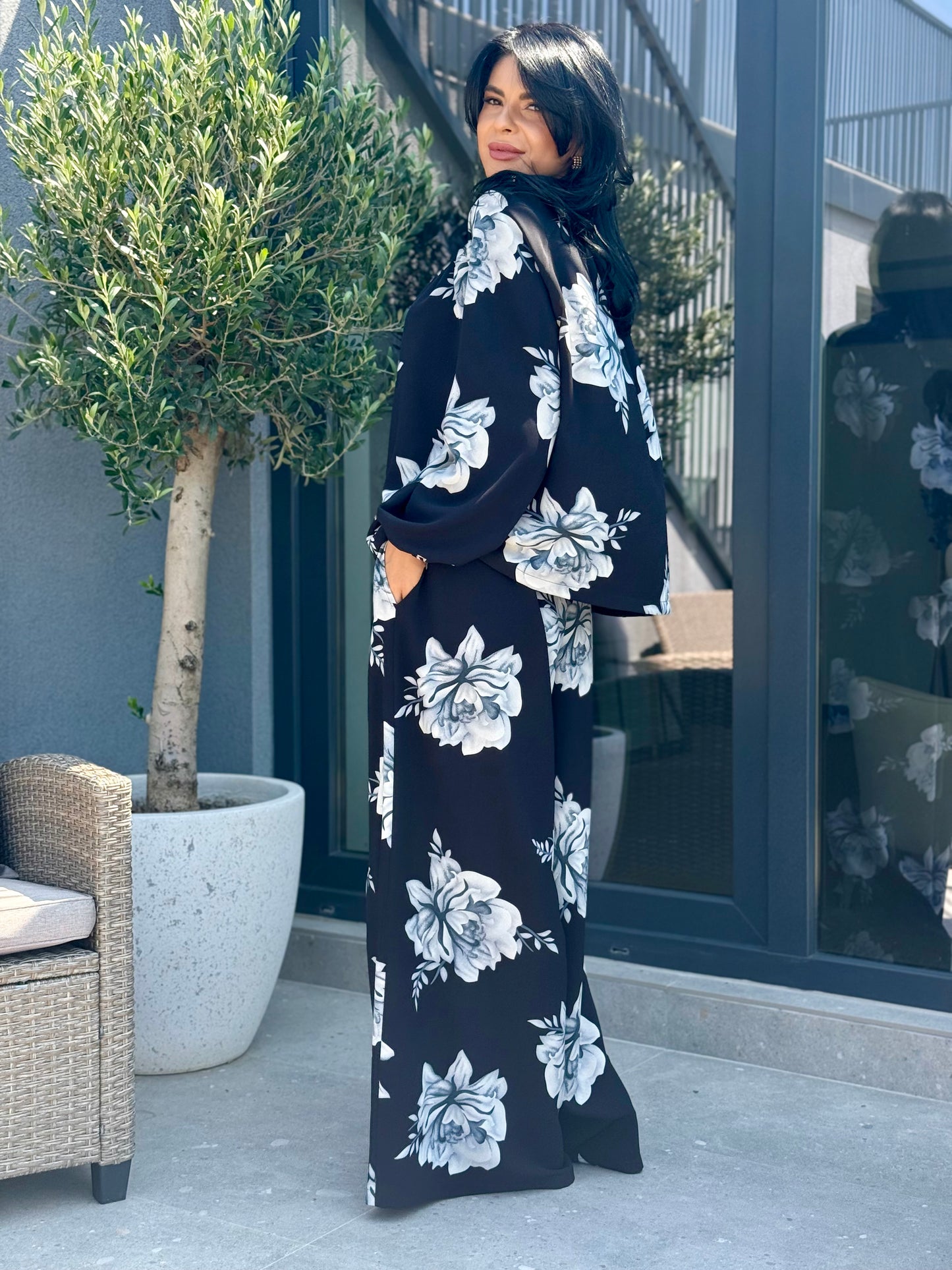 Costum Gianna - Gray Flowers