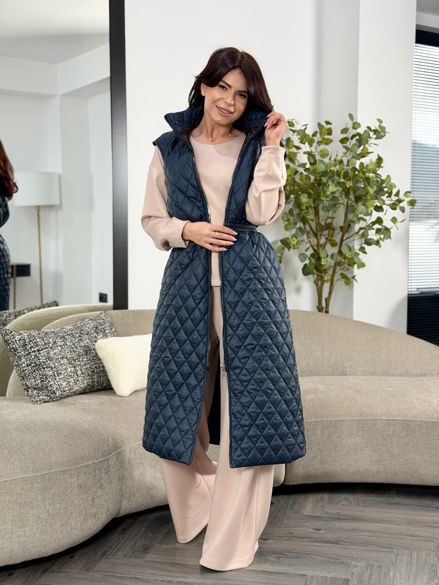 Vesta Spring - Navy Diamond
