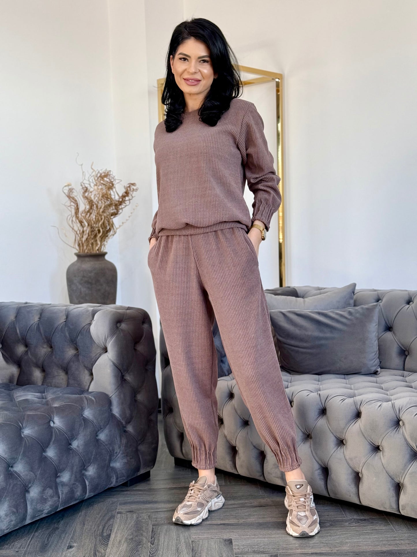 Costum Alisia - Mocha Mousse