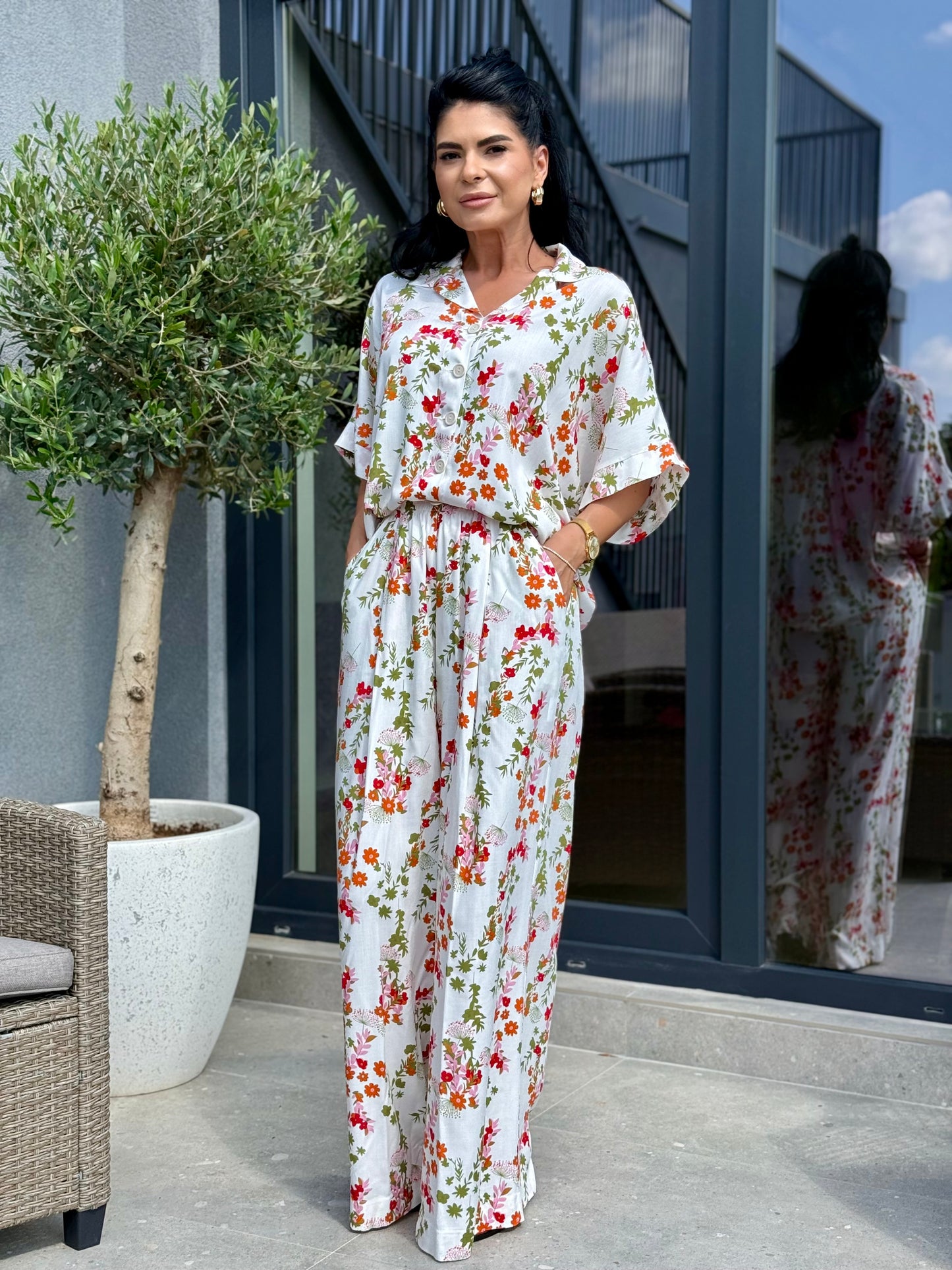 Costum Flower - White