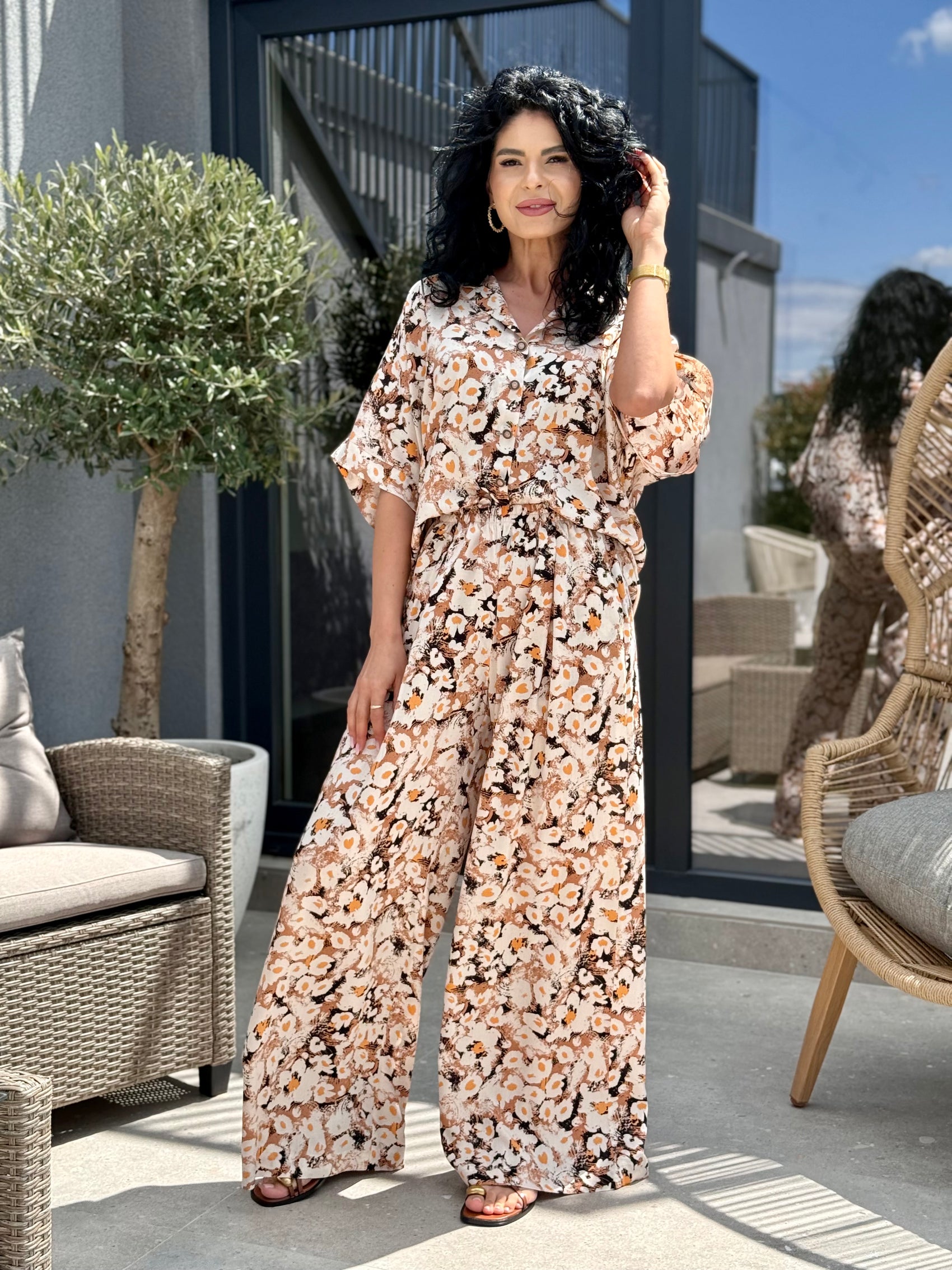 Costum Flower - Beige Flowers