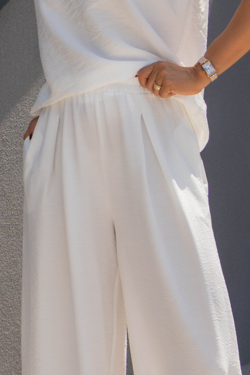 Costum Zinnia - White