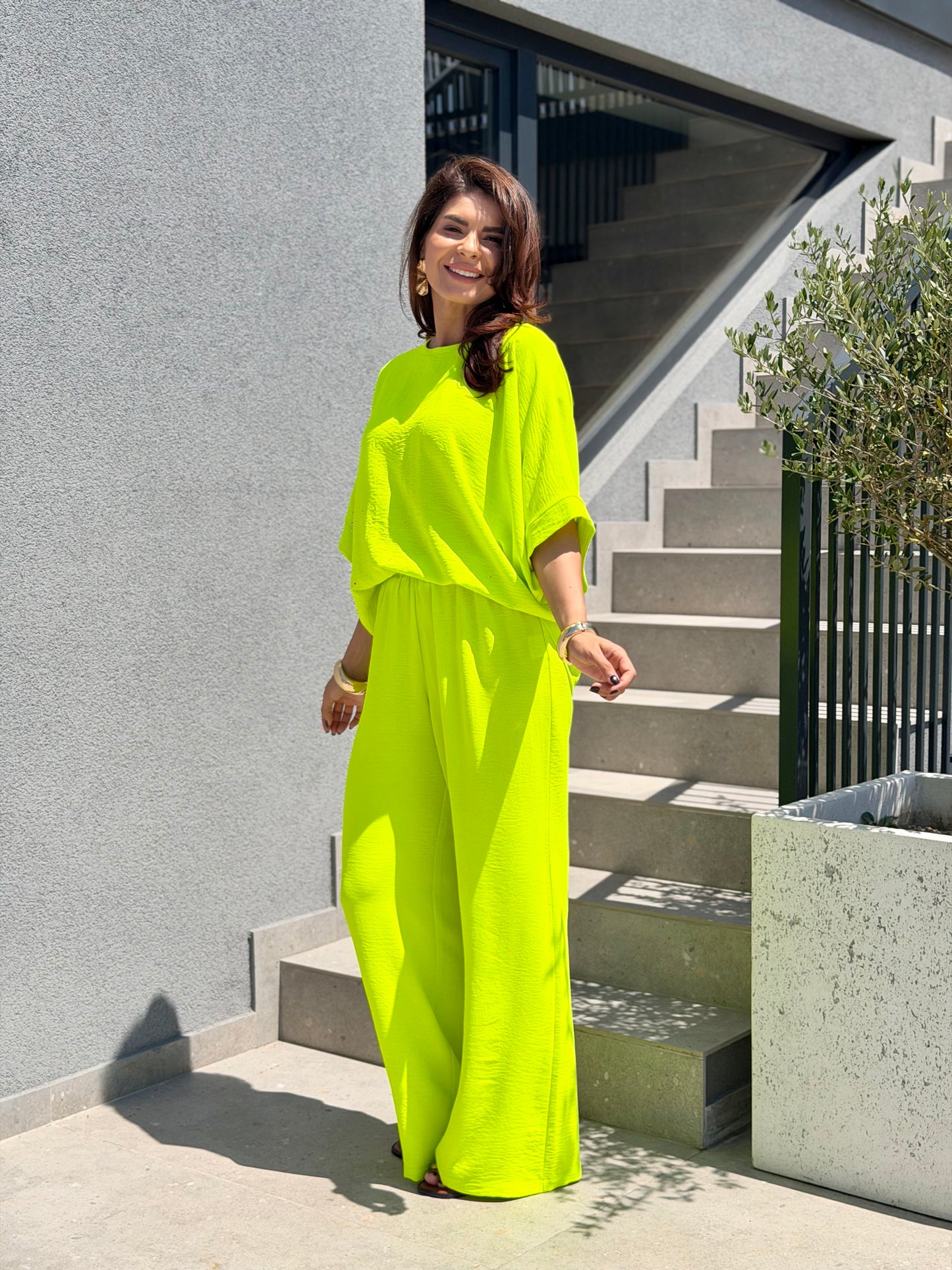 Costum Albba - Verde Neon