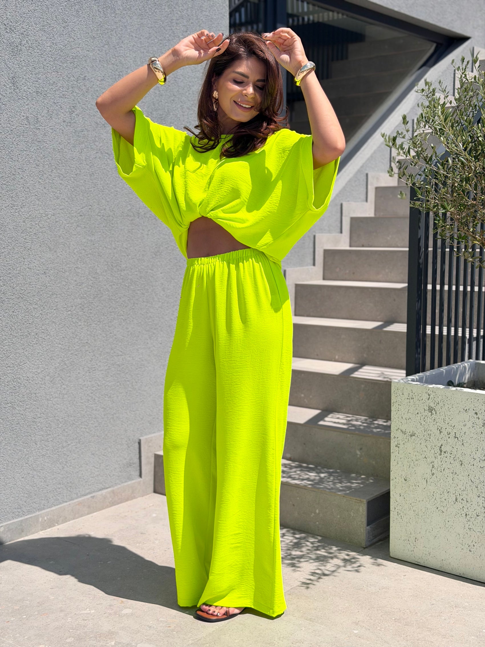 Costum Albba - Verde Neon