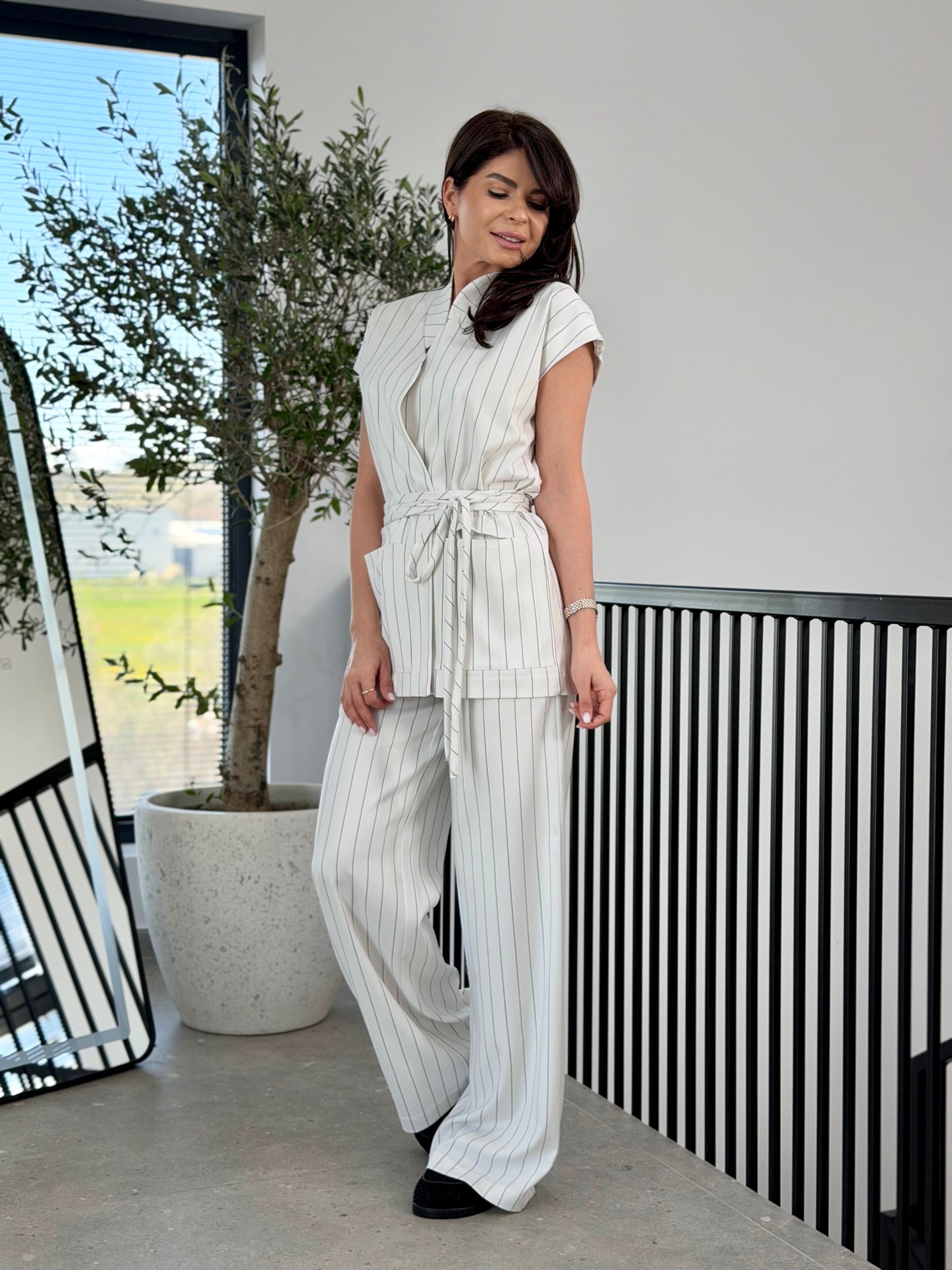 Costum Glory - White Pinstripes