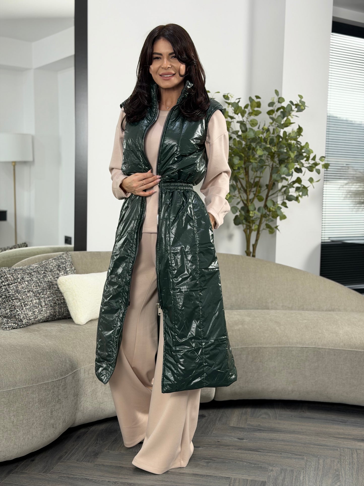 Vesta Spring -  Emerald Lines