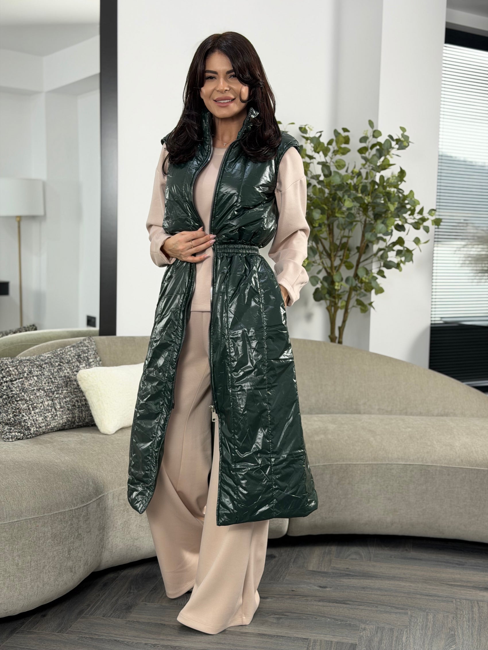 Vesta Spring -  Emerald Lines