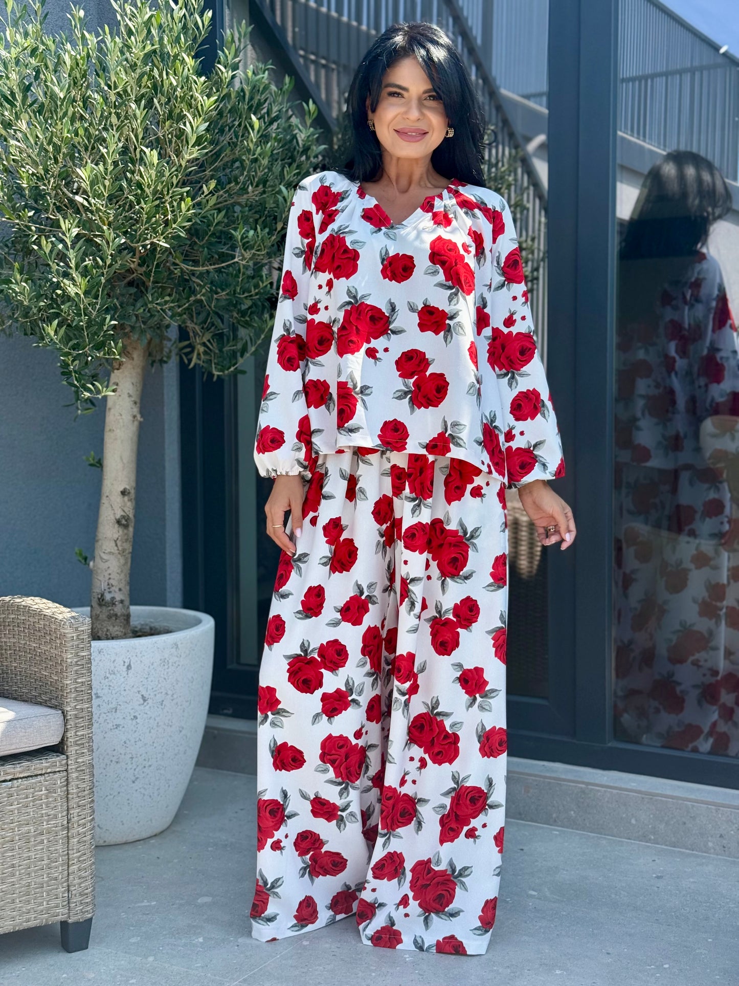 Costum Gianna - Red Roses