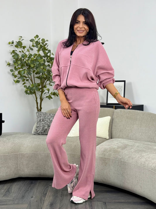 Costum Karla - Powder Pink