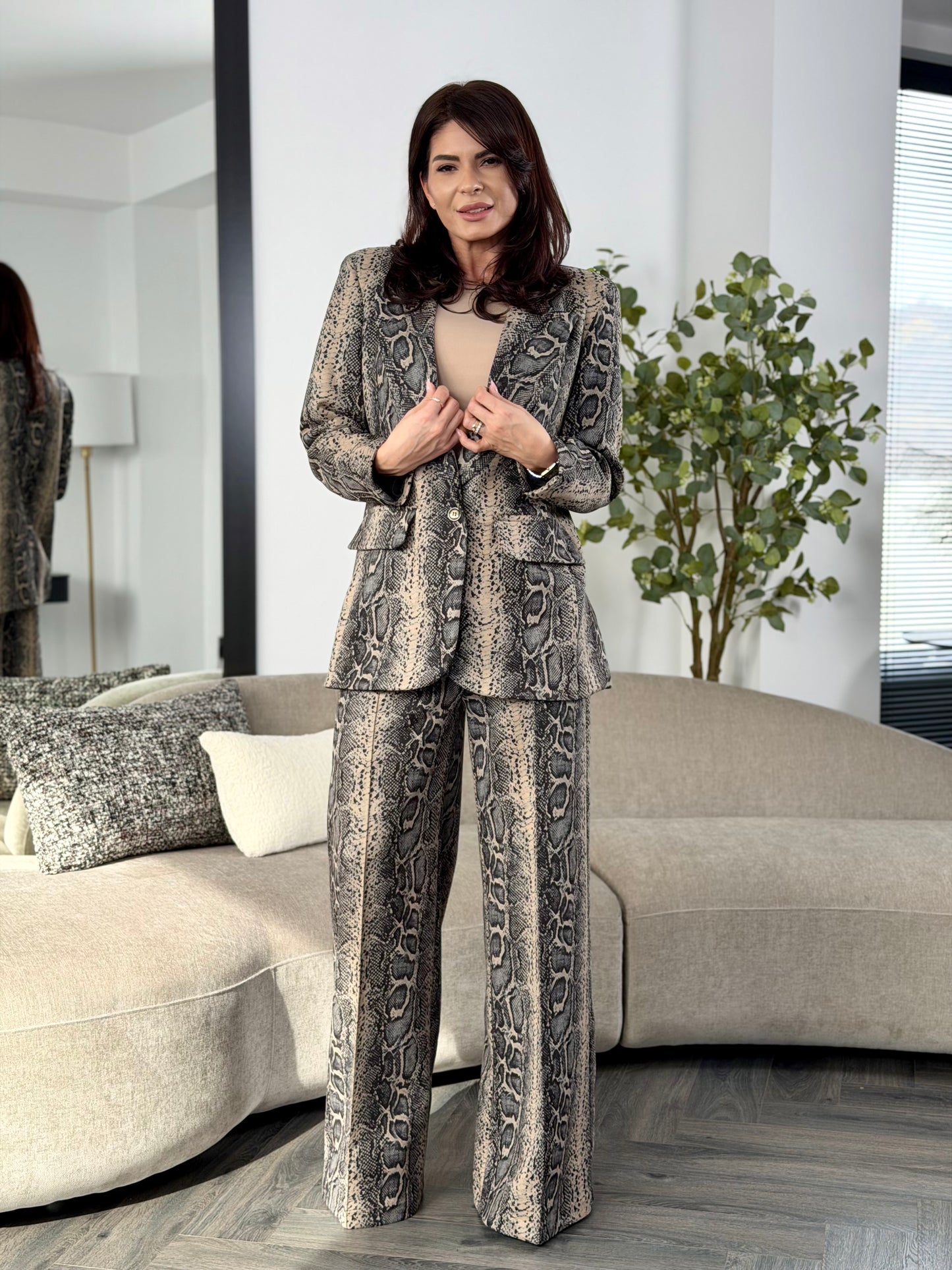 Costum Elizabeth Print - Gray Snake