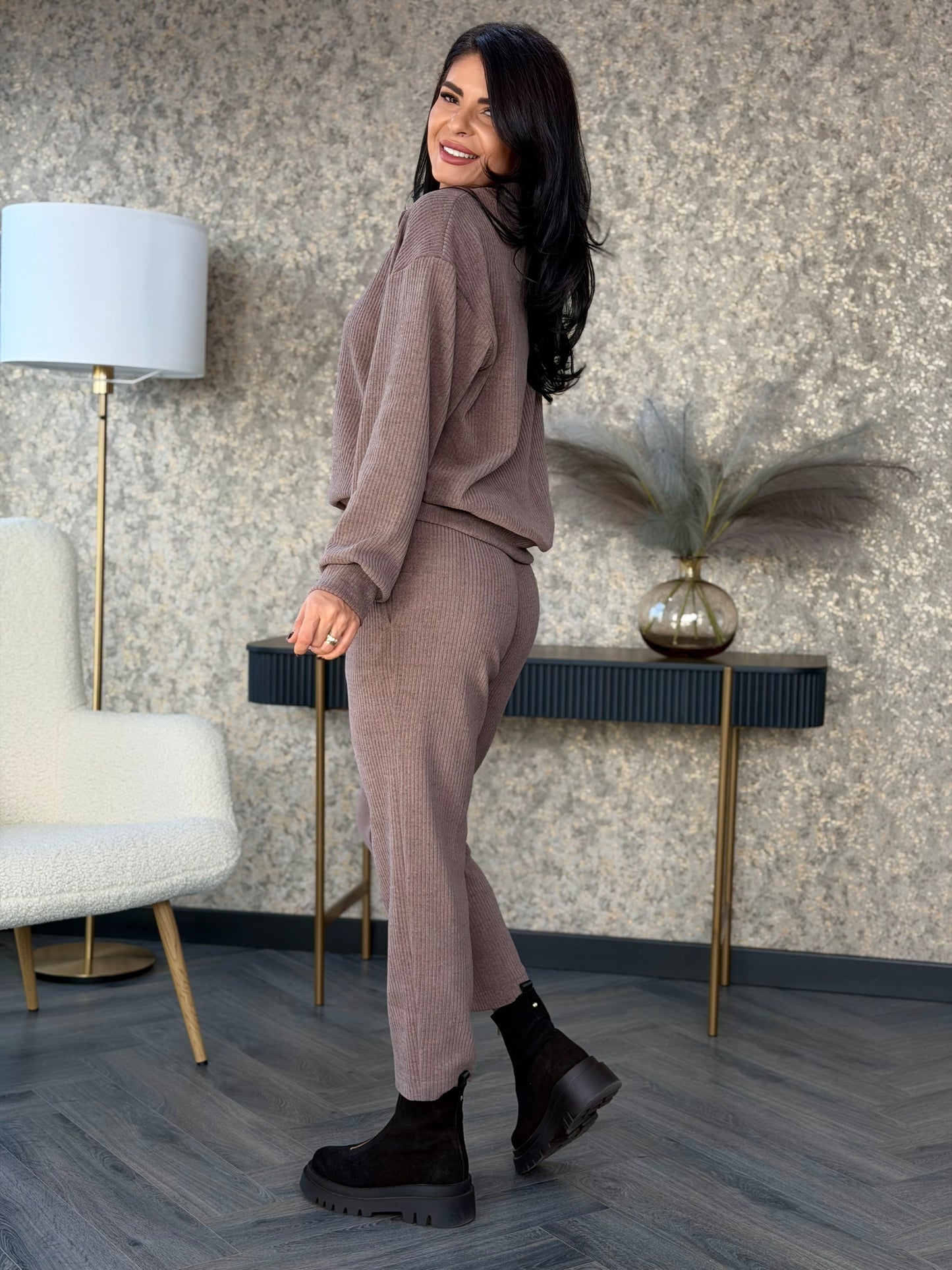 Set Sara - Mocha Mousse