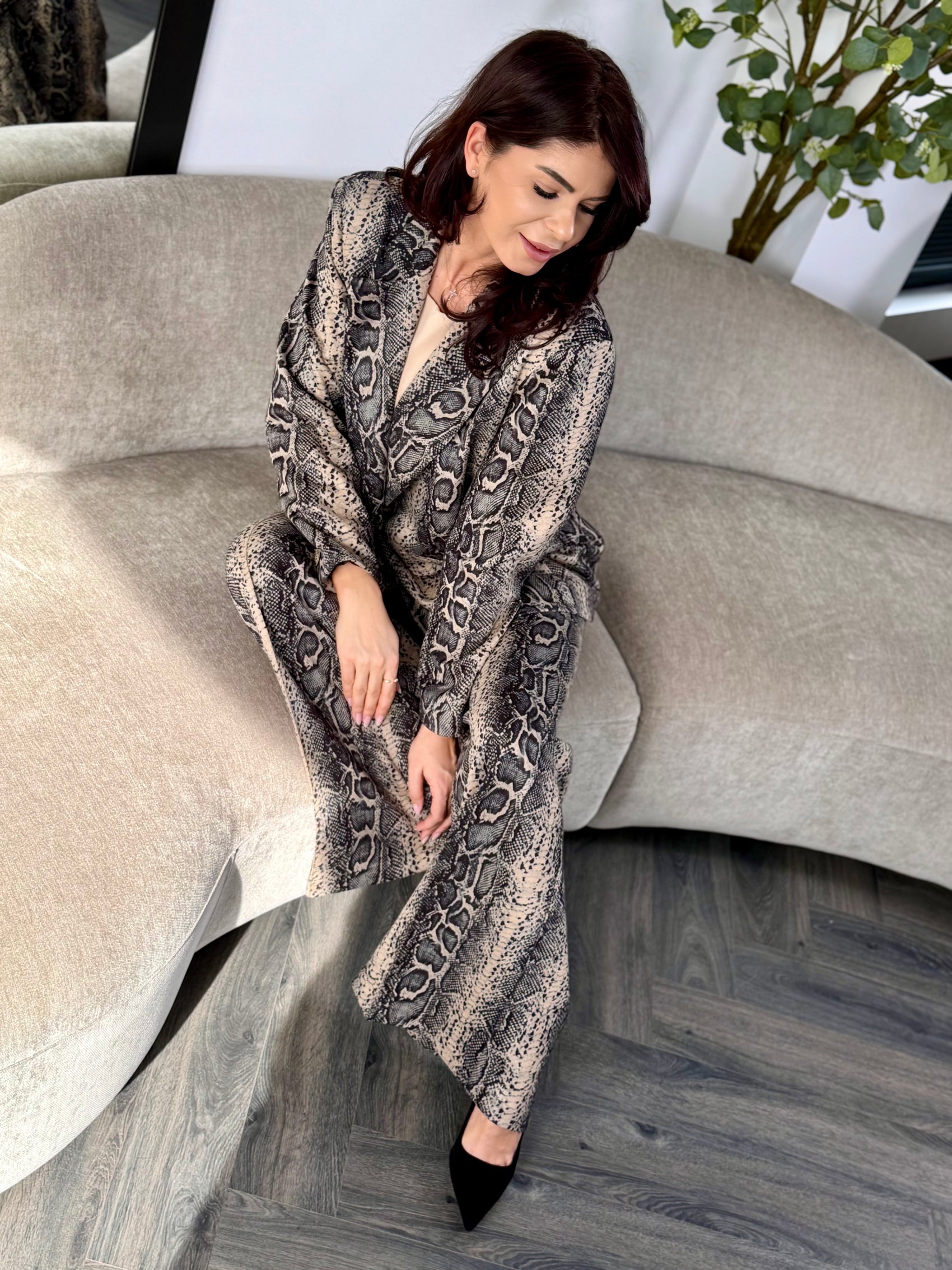 Costum Elizabeth Print - Gray Snake