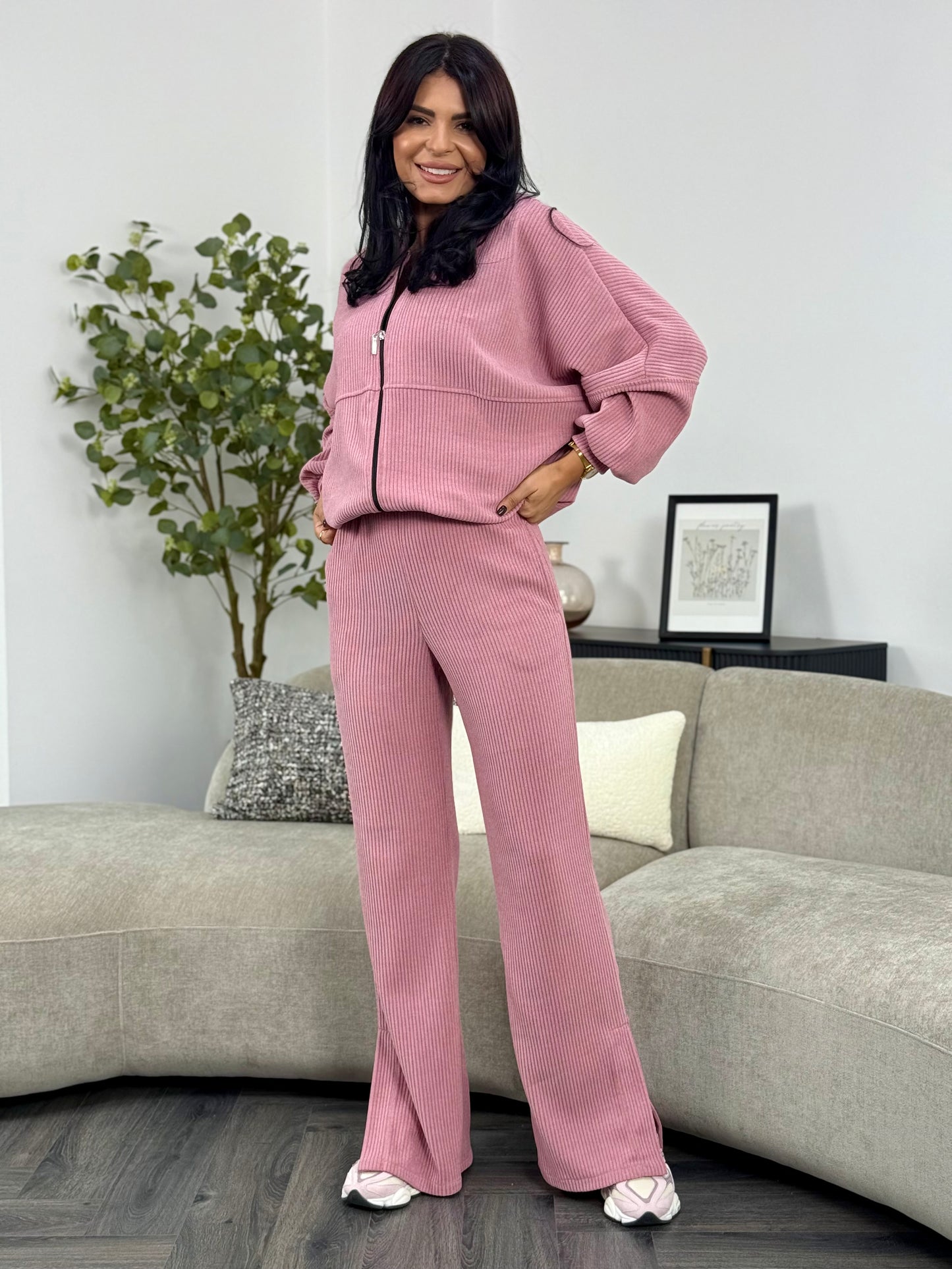 Costum Karla - Powder Pink