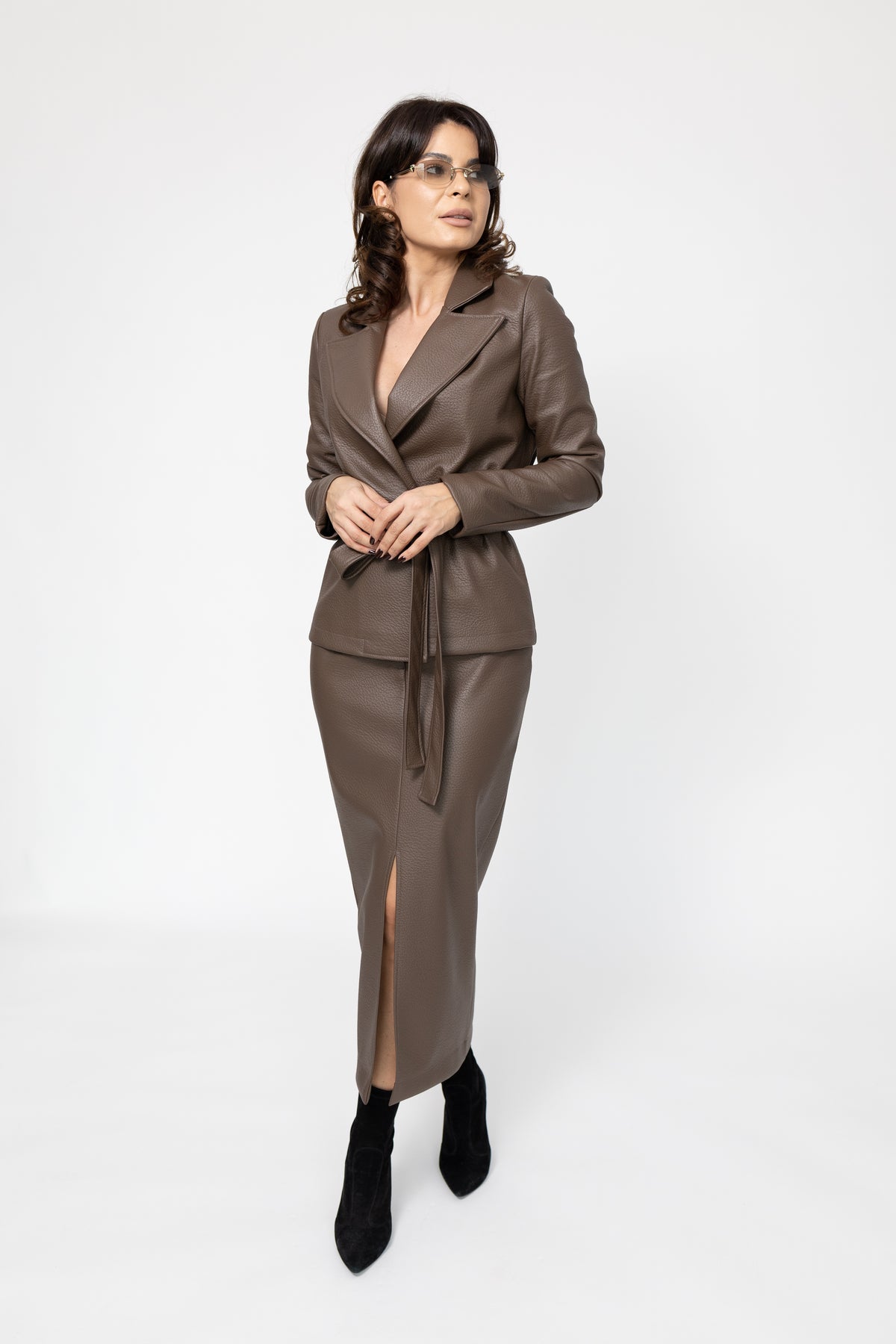 Costum Ruth - Taupe