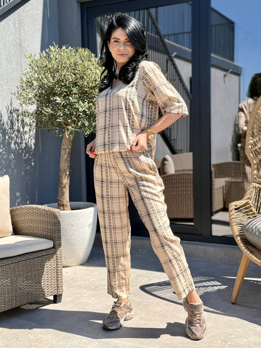 Costum Isolda - Beige Lines