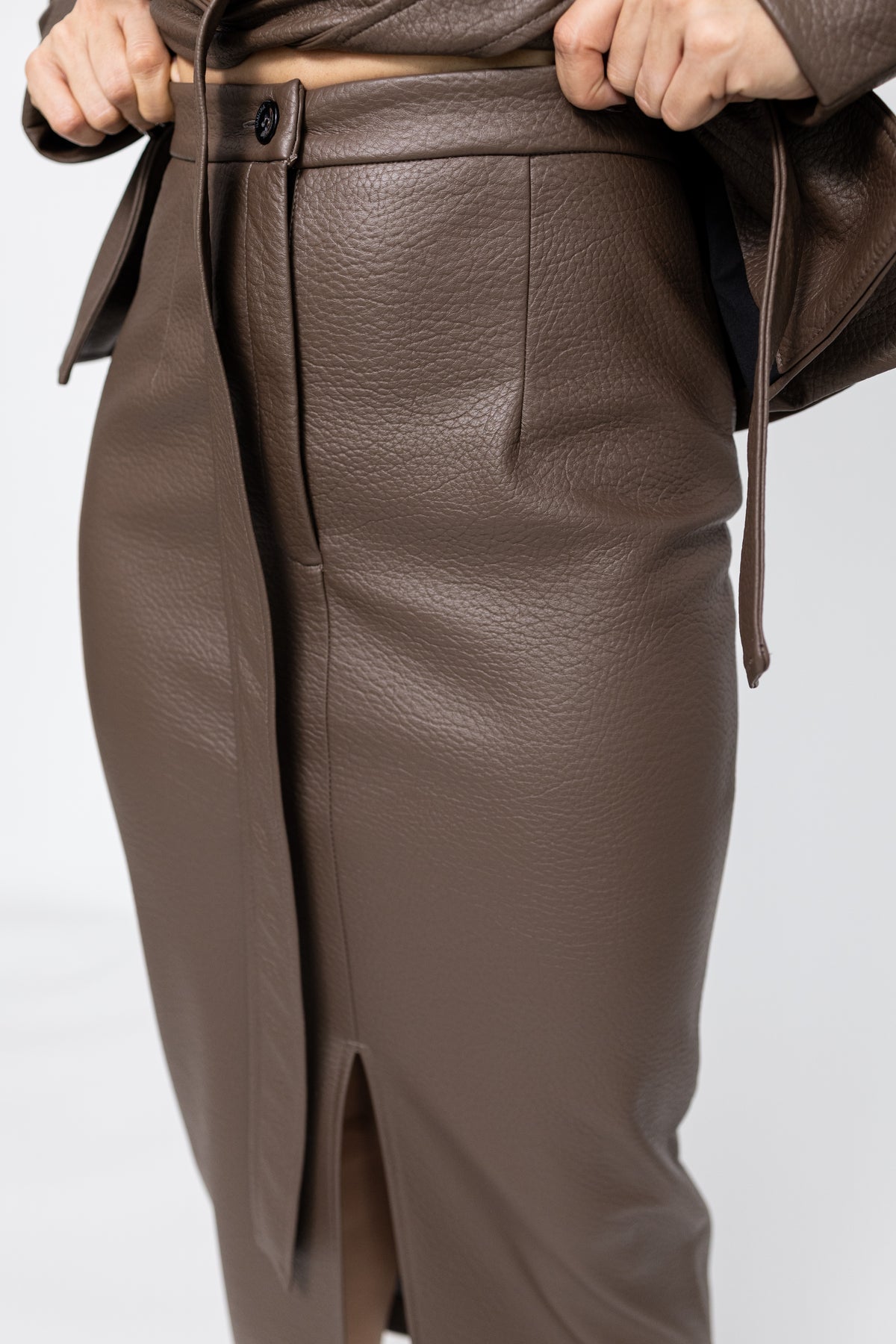 Costum Ruth - Taupe