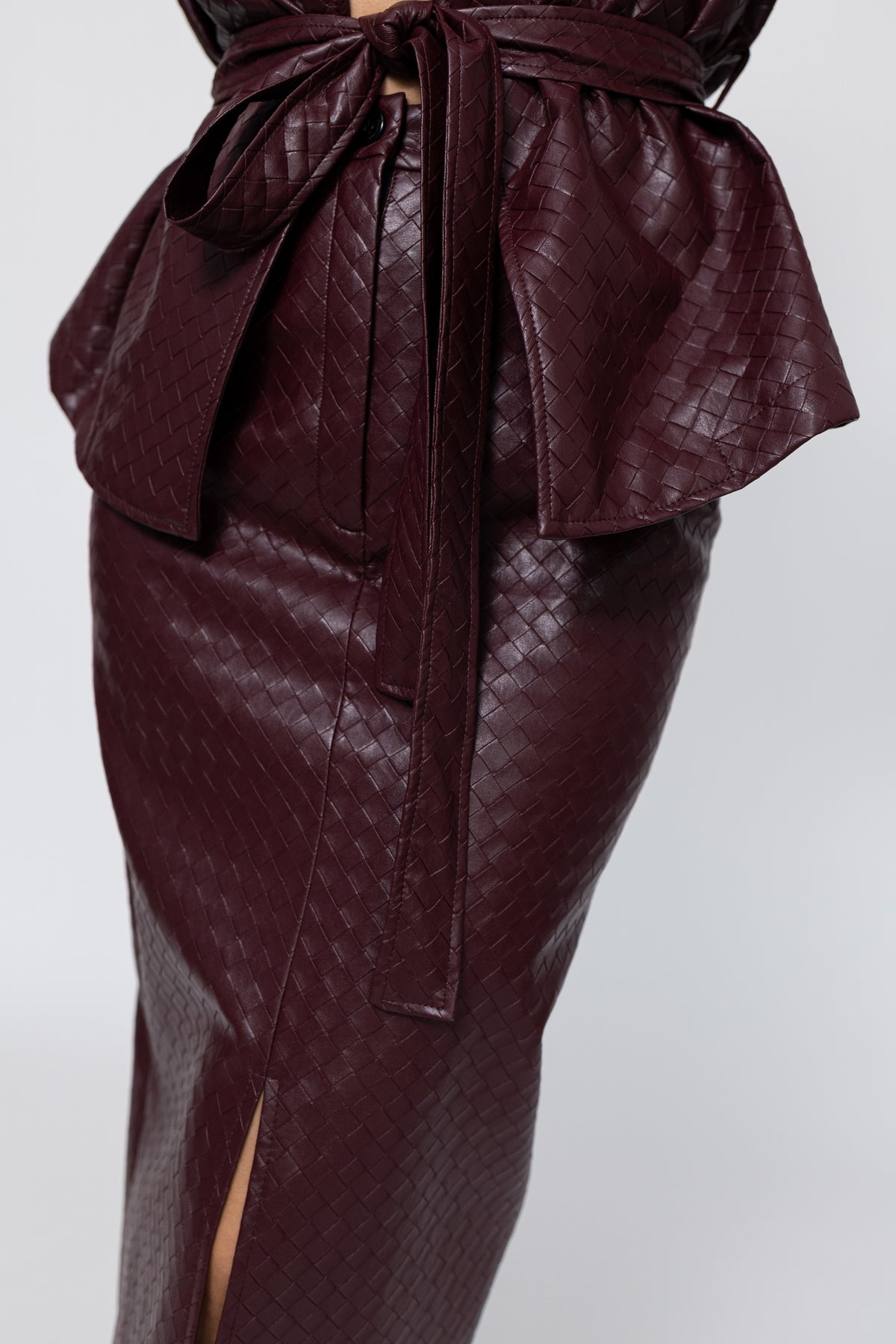 Costum Ruth - Burgundy