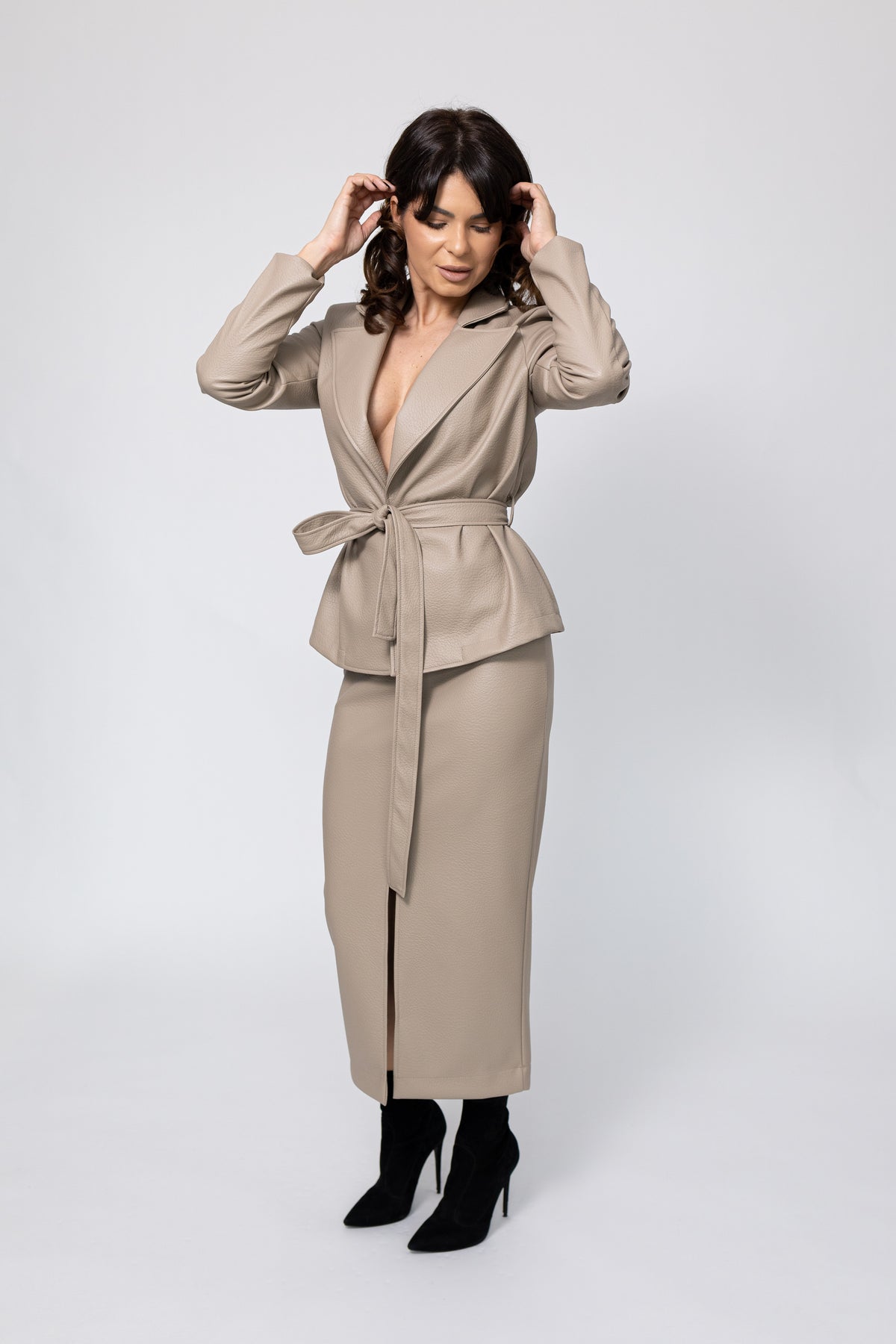 Costum Ruth - Sand
