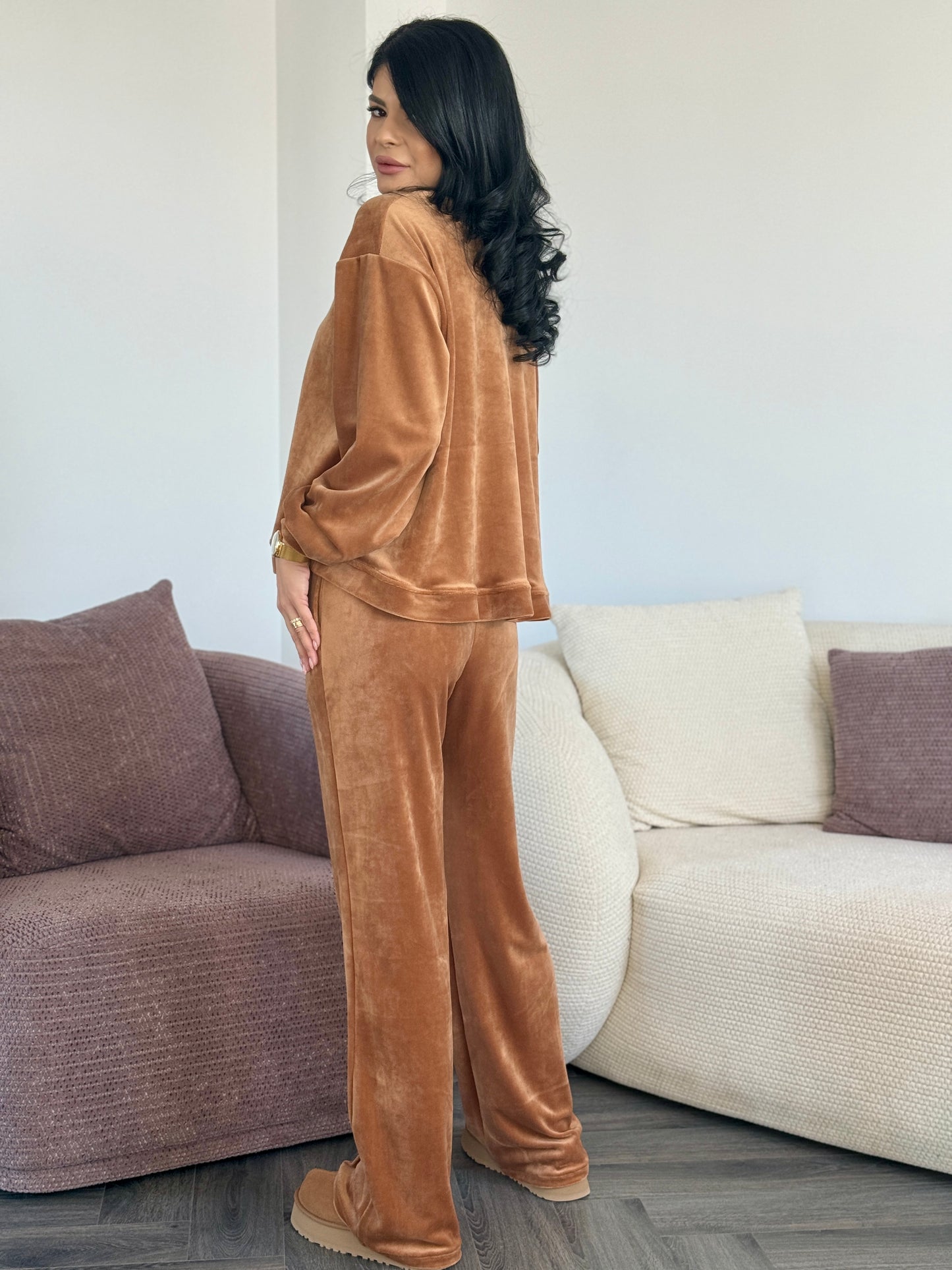 Costum LOVE - Maro Auriu
