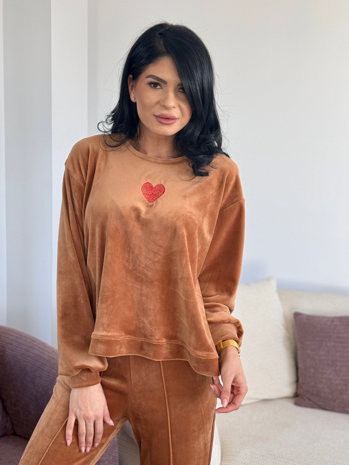 Costum LOVE - Maro Auriu