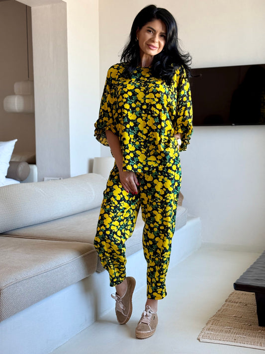 Costum Mareea - Yellow Flowers
